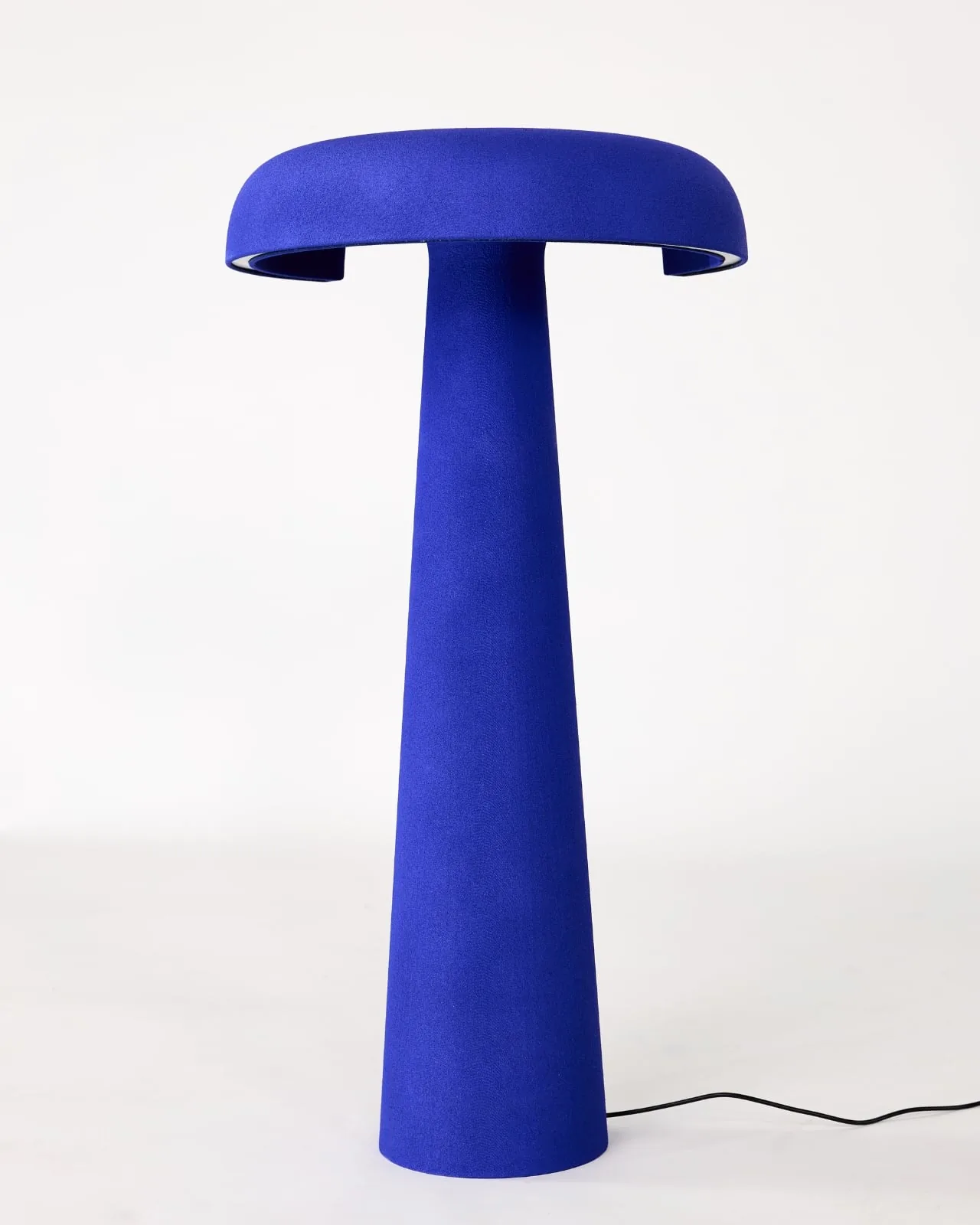 100 Yıllık Kuralı Tersine Çeviren Lamba: Loop Lamp
