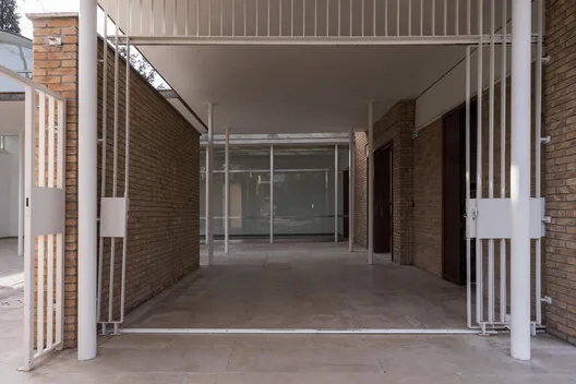 2027 Bienali'nde İsviçre: Suyu Hukuki Varlığa Dönüştüren Pavyon