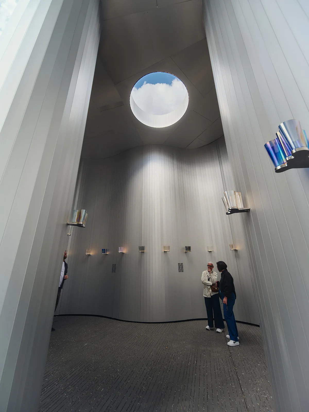 Aalto Vazosu Dev Bir Pavyona Dönüştü: 3daysofdesign'da Göz Kamaştıran Anıtsal Yapı