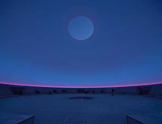 Yerin Altında Bir Gökyüzü: Turrell'in Dev Kubbe Enstalasyonu