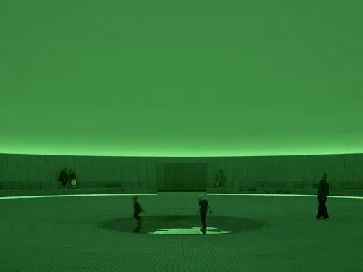 Yerin Altında Bir Gökyüzü: Turrell'in Dev Kubbe Enstalasyonu