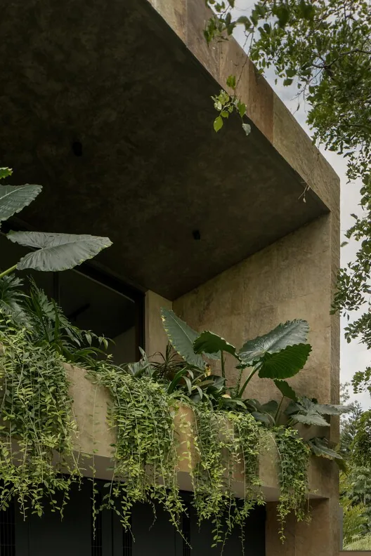 Sandstone House: Bangalore'da Kumtaşıyla Modern Sığınak