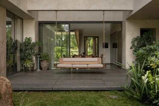 Bangalore’un Kenarında Bir Sığınak: Sandstone House’un Tasarım Felsefesi