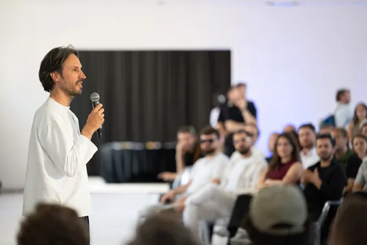 Tiran'daki Ekmek ve Kalp Festivali: Mimarlıkta Yeni Bir Dil mi?