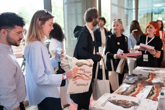 Tiran'daki Ekmek ve Kalp Festivali: Mimarlıkta Yeni Bir Dil mi?
