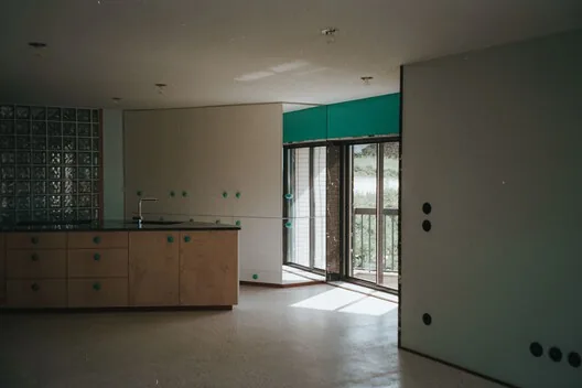 Düzensiz Planın Estetiği: Fala'nın Cesur Apartman Tasarımı