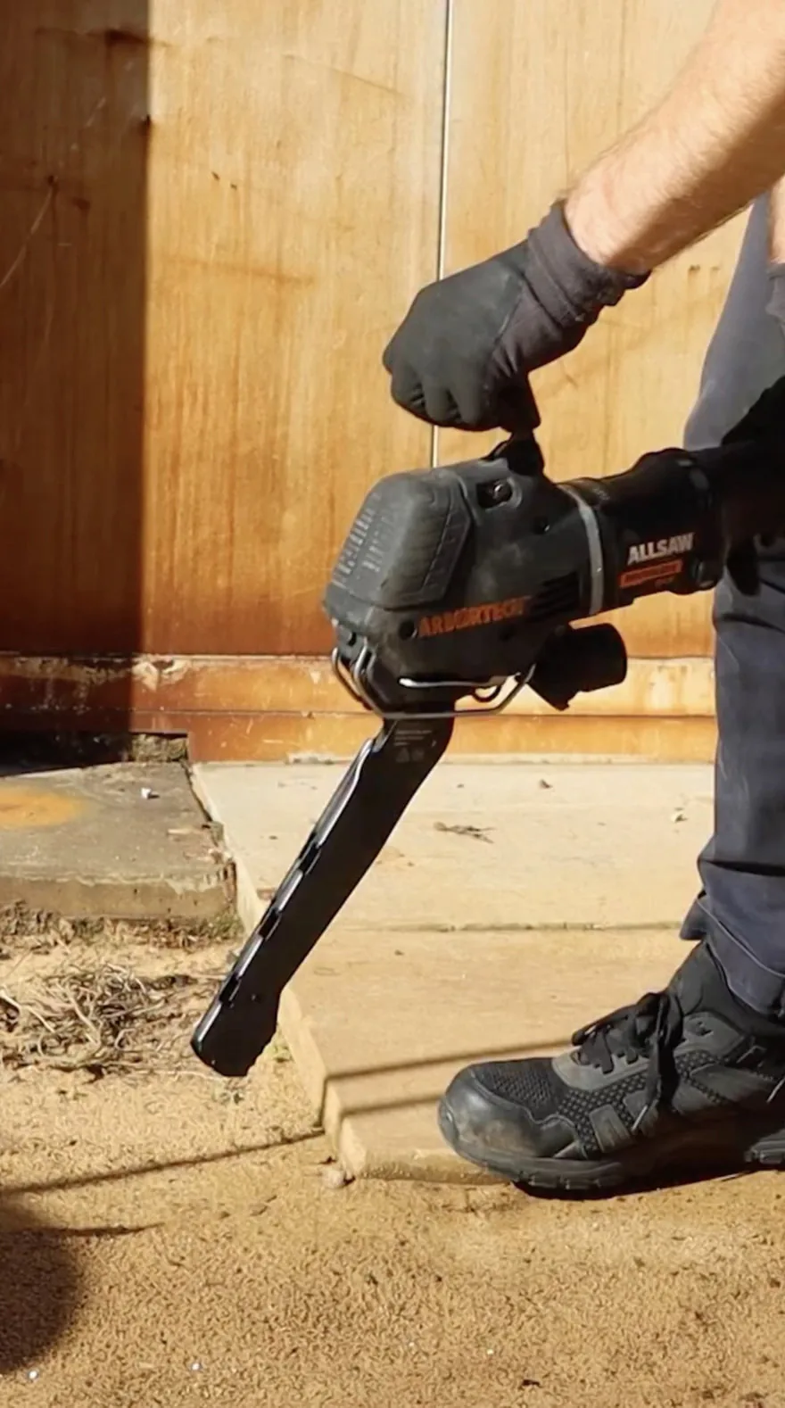 El Tipi Hendek Kazıcıda Akıllı Tasarım: ArborTech AllSaw