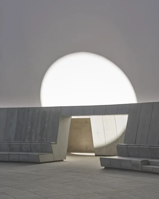 Gökyüzü Yeraltına İndi: Turrell'in ARoS Skyspace'i