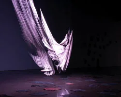 Jenny Holzer'in Dil Plastisitesi: Wrong Answers ve Grafik Tasarım