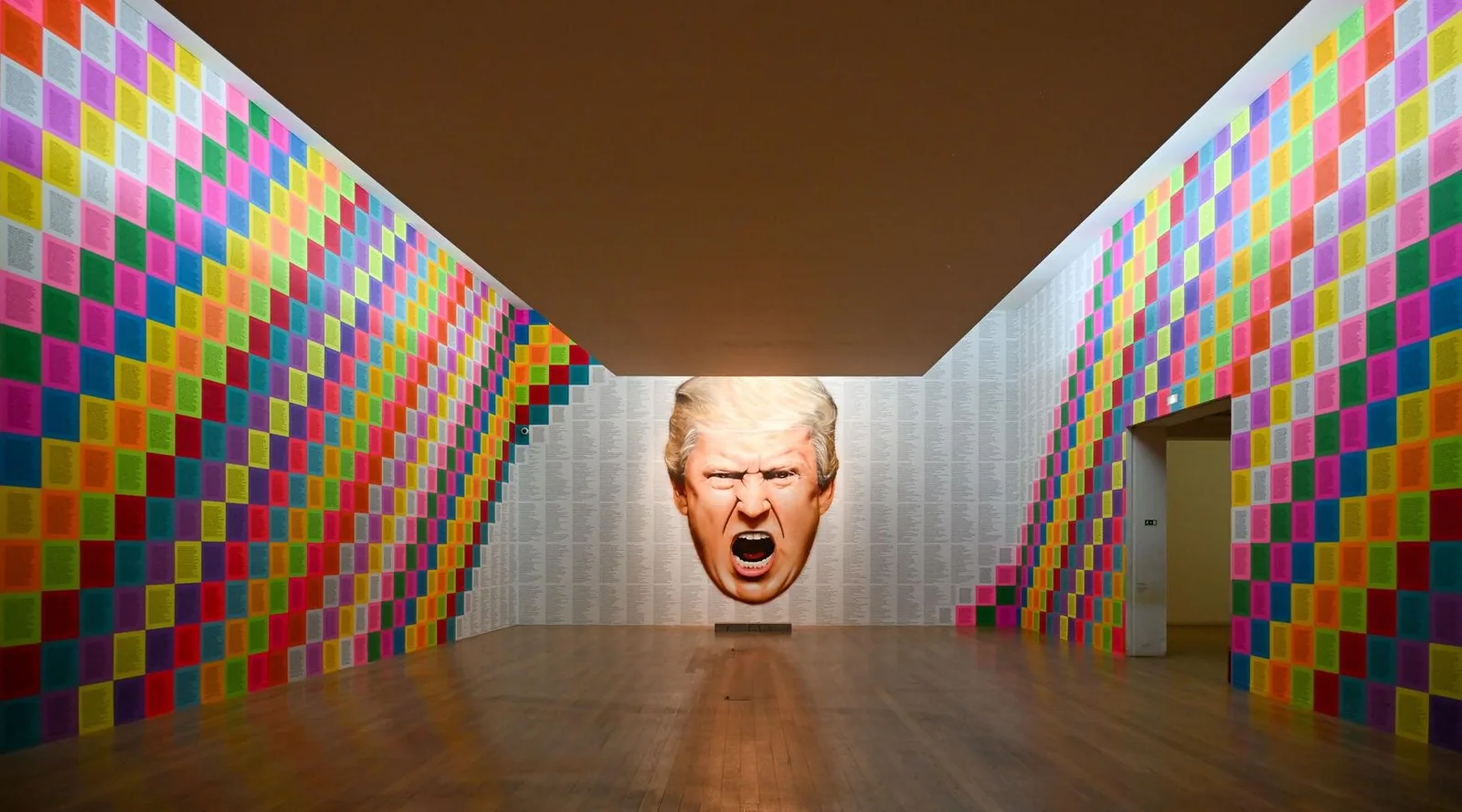 Jenny Holzer'in Dil Plastisitesi: Wrong Answers ve Grafik Tasarım