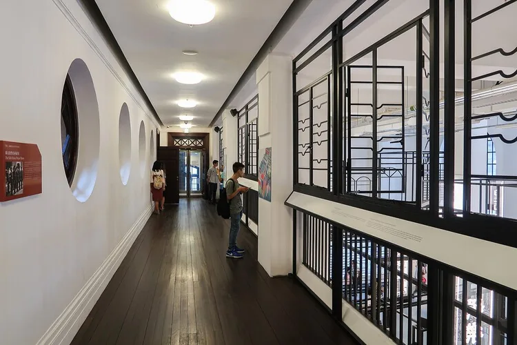 Kodla Diyalog: Uyarlanabilir Yeniden Kullanım İçin Standartları Kalibre Etmek