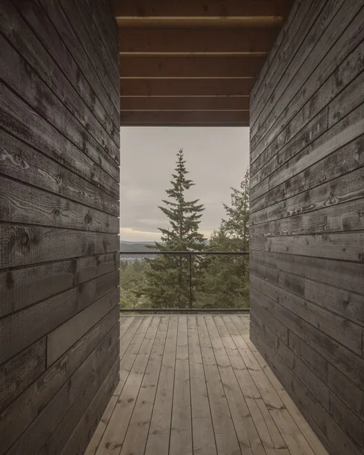 Metabolist Mimarlıktan Esinlenen Düşük Etkili Kabin: Trestle Cabin