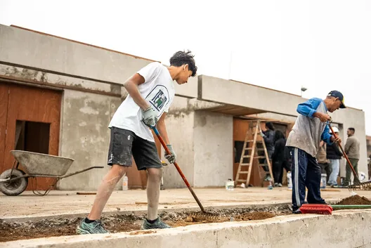Modüler Okul: Peru'da Sosyal Mimarlık Örneği