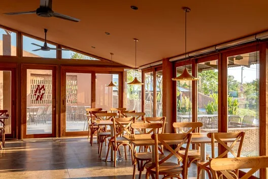 Aile Mirası Modern Tasarımla Buluşuyor: Naya Restaurant Ayutthaya