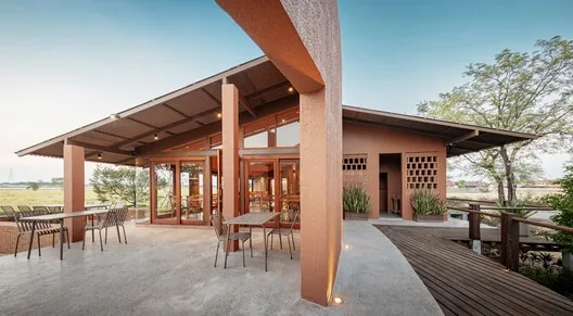 Aile Mirası Modern Tasarımla Buluşuyor: Naya Restaurant Ayutthaya