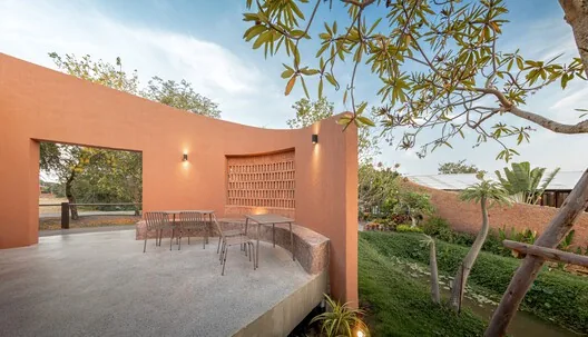 Aile Mirası Modern Tasarımla Buluşuyor: Naya Restaurant Ayutthaya