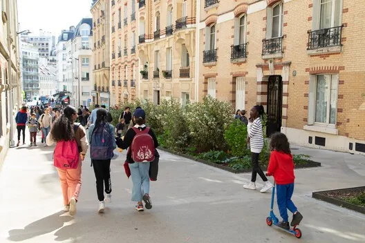 Paris Okulları: İklim Direnci ve Sosyal Adalet İçin Yaşayan Laboratuvar
