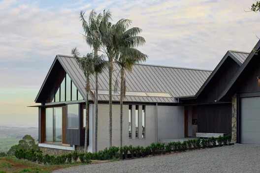 Sekiz Yılın Ardından: Doğayla Kucaklaşan Saddleback Mountain House