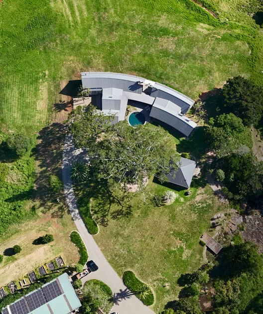 Sekiz Yılın Ardından: Doğayla Kucaklaşan Saddleback Mountain House