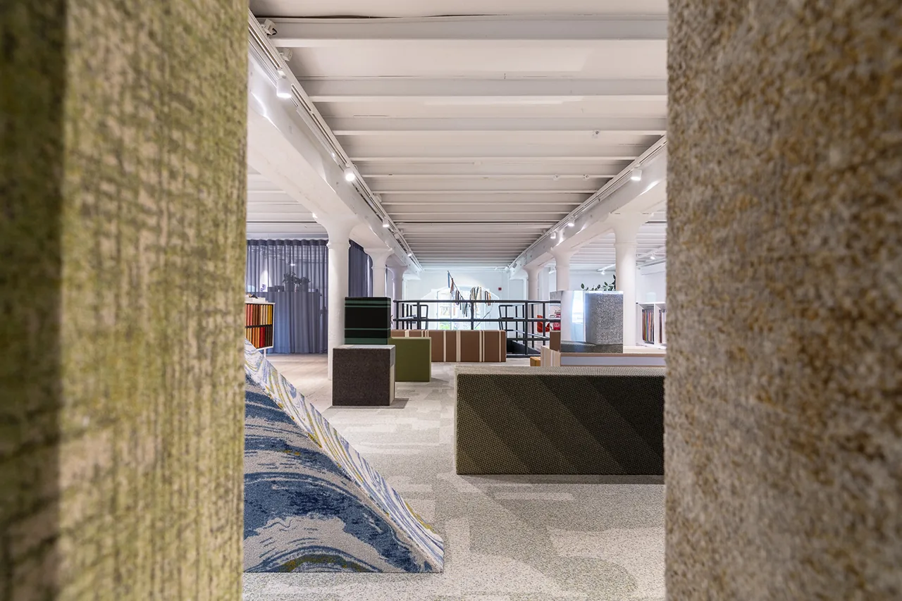 Superflex: ege Carpets'ın Modüler Halısı Şekil ve Duyuyu Buluşturuyor
