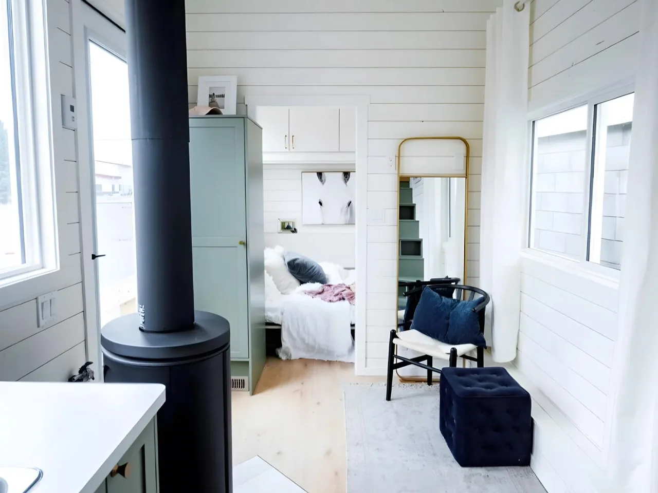 368 Metrekarelik Tiny House: Murphy Yatak, Yakma Tuvalet ve Dahası