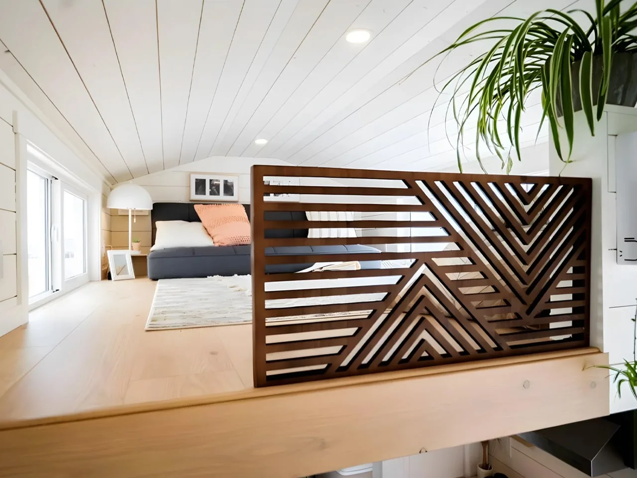 Tiny House Smidge: 30 Metrede Murphy Yatak ve Yakma Tuvalet