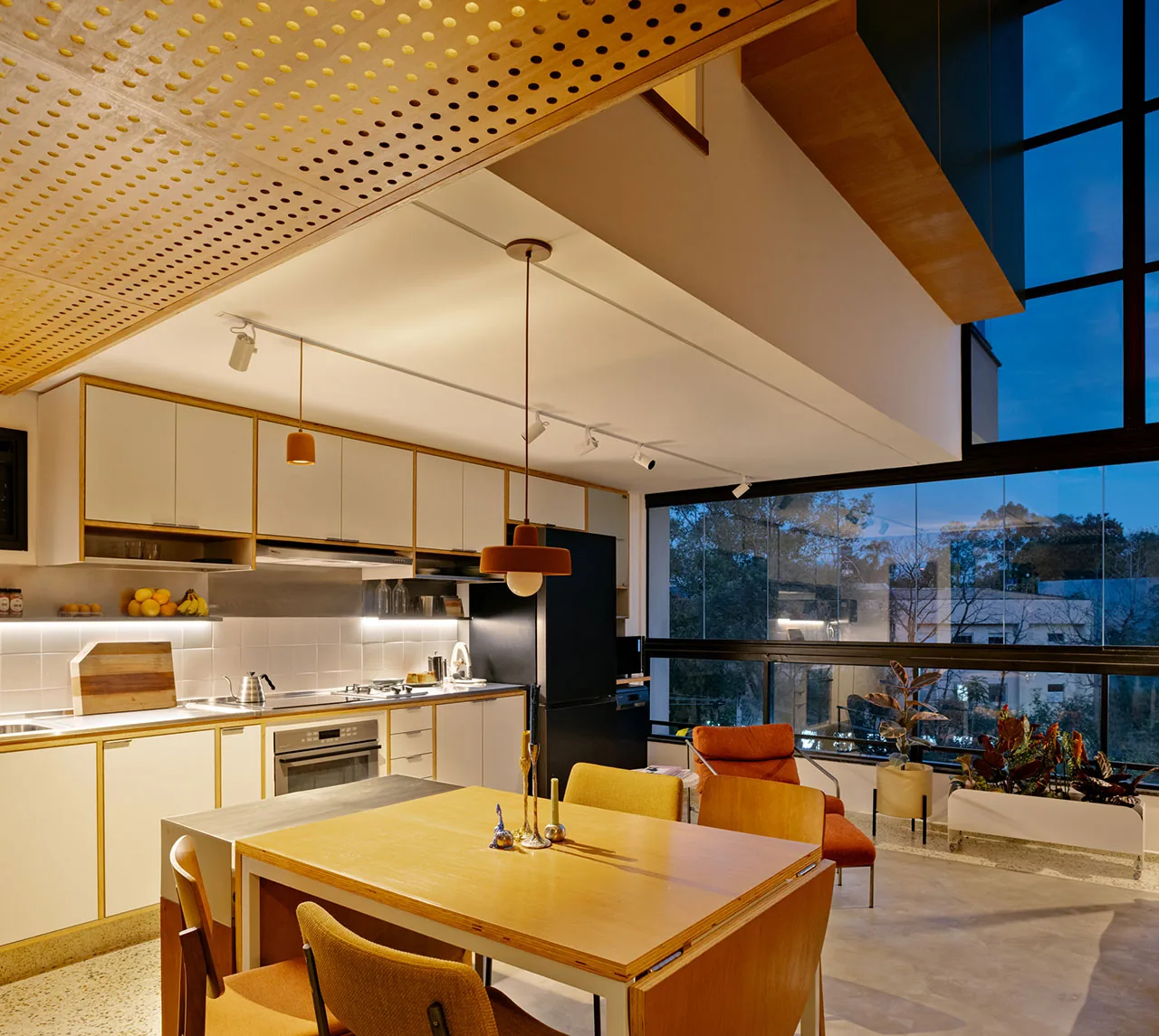 538 Metrekarede Akıllı Tasarım: Studio Papaya’dan Küçük Apartmana Büyük Dokunuş