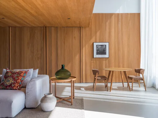 Acervo House: Kişisel Koleksiyonlar İçin Bir Sahil Evi