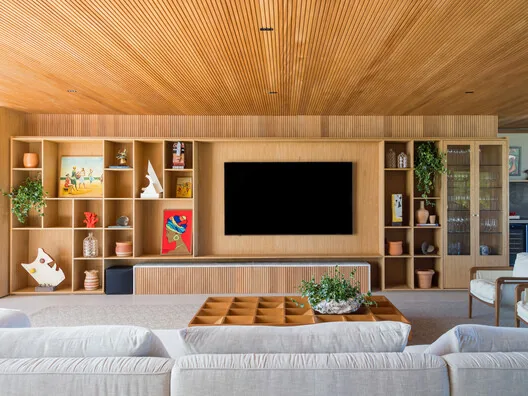 Acervo House: Bir Anı ve Koleksiyon Evi Tasarımı
