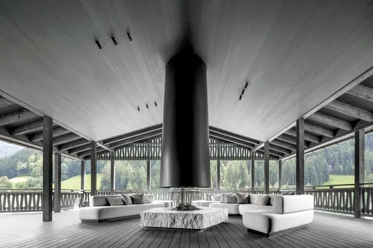Amonti Chalets: Alpler’de Geleneksel ve Modernin Kusursuz Dansı