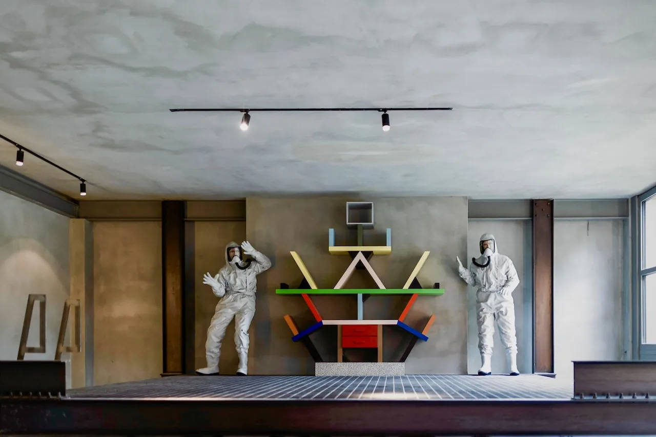 Brutalist Bir Ev, Milanlı Sanat Koleksiyoncusunun Tuvali Oluyor