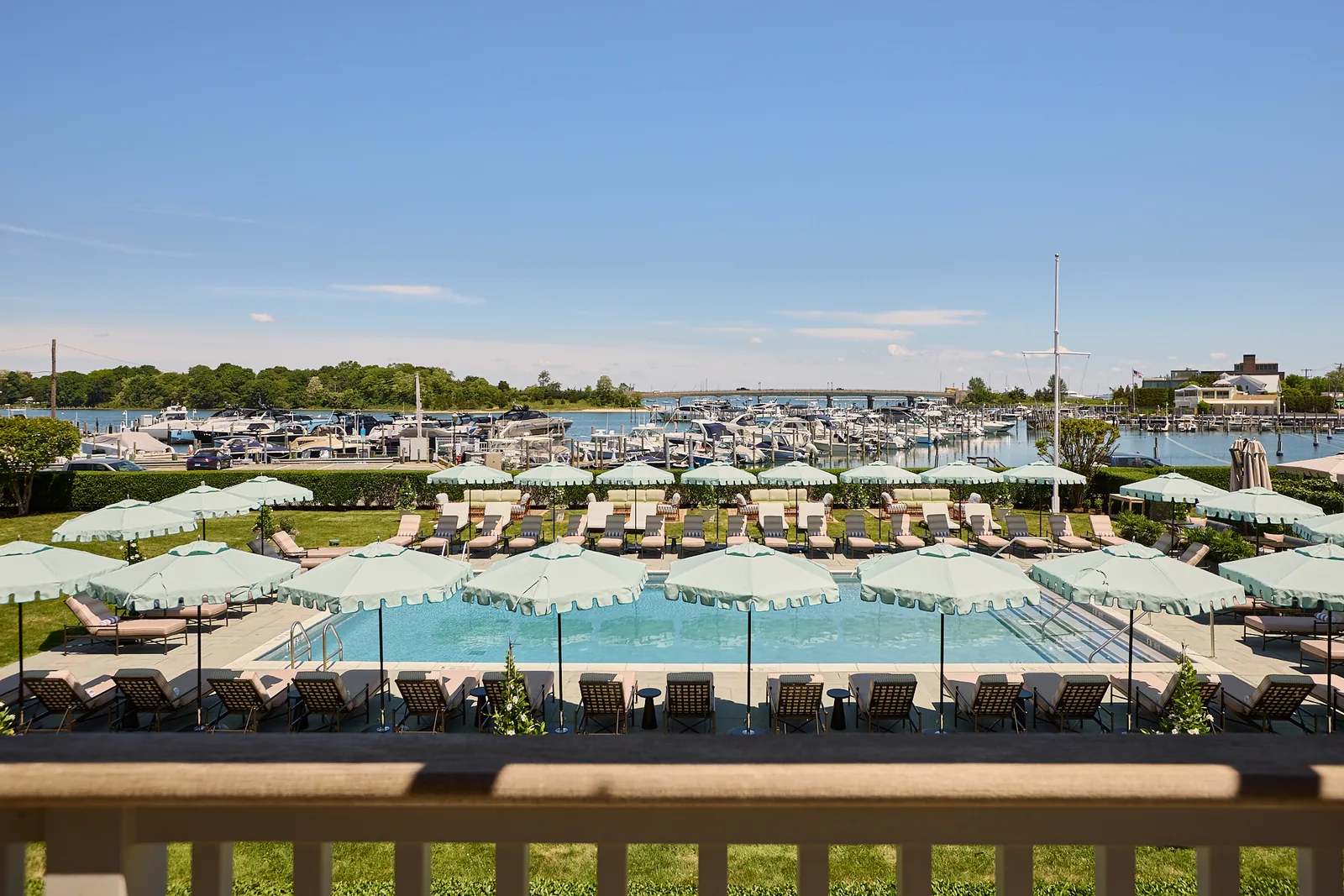 Faraway Sag Harbor: Denizci Miras Modern Tasarımla Buluşuyor