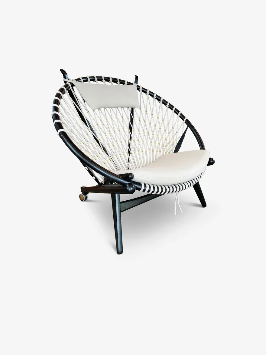 Hans Wegner'ın PP130 Circle Chair'i: Tasarımın Zamansız Dairesi