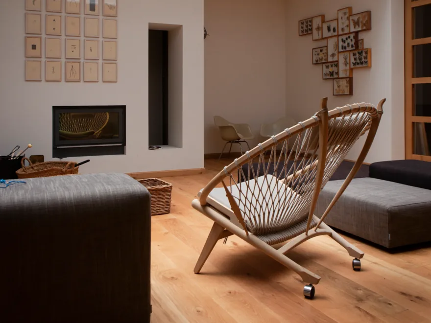 Hans Wegner'ın PP130 Circle Chair'i: Tasarımın Zamansız Dairesi
