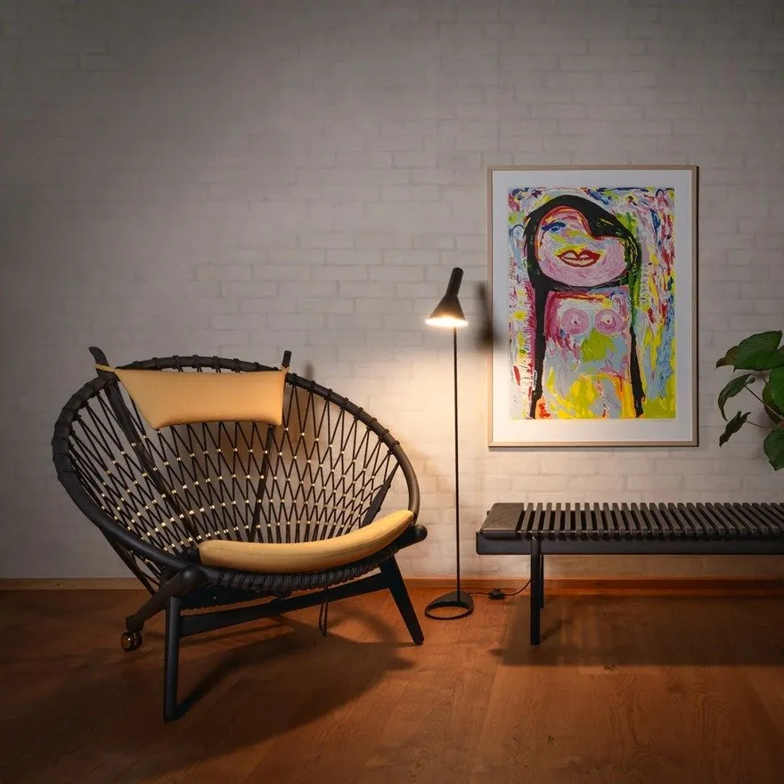 Hans Wegner'ın PP130 Circle Chair'i: Tasarımın Zamansız Dairesi