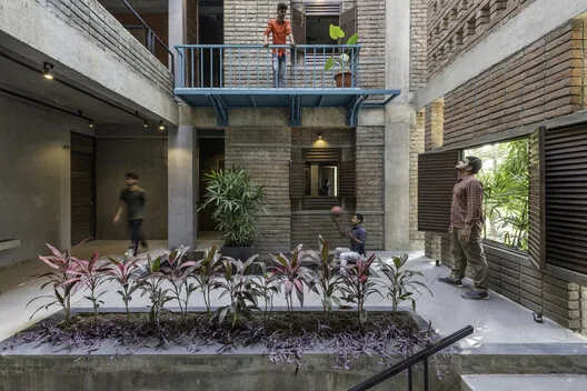 Hosteller ve Göçebe Hayatı: Paylaşımlı Mekanların Dönüştürücü Gücü