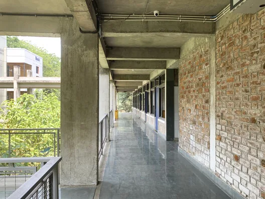 Hosteller ve Göçebe Hayatı: Paylaşımlı Mekanların Dönüştürücü Gücü