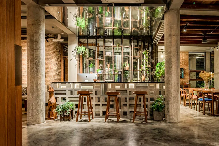 Hosteller ve Göçebe Hayatı: Paylaşımlı Mekanların Dönüştürücü Gücü
