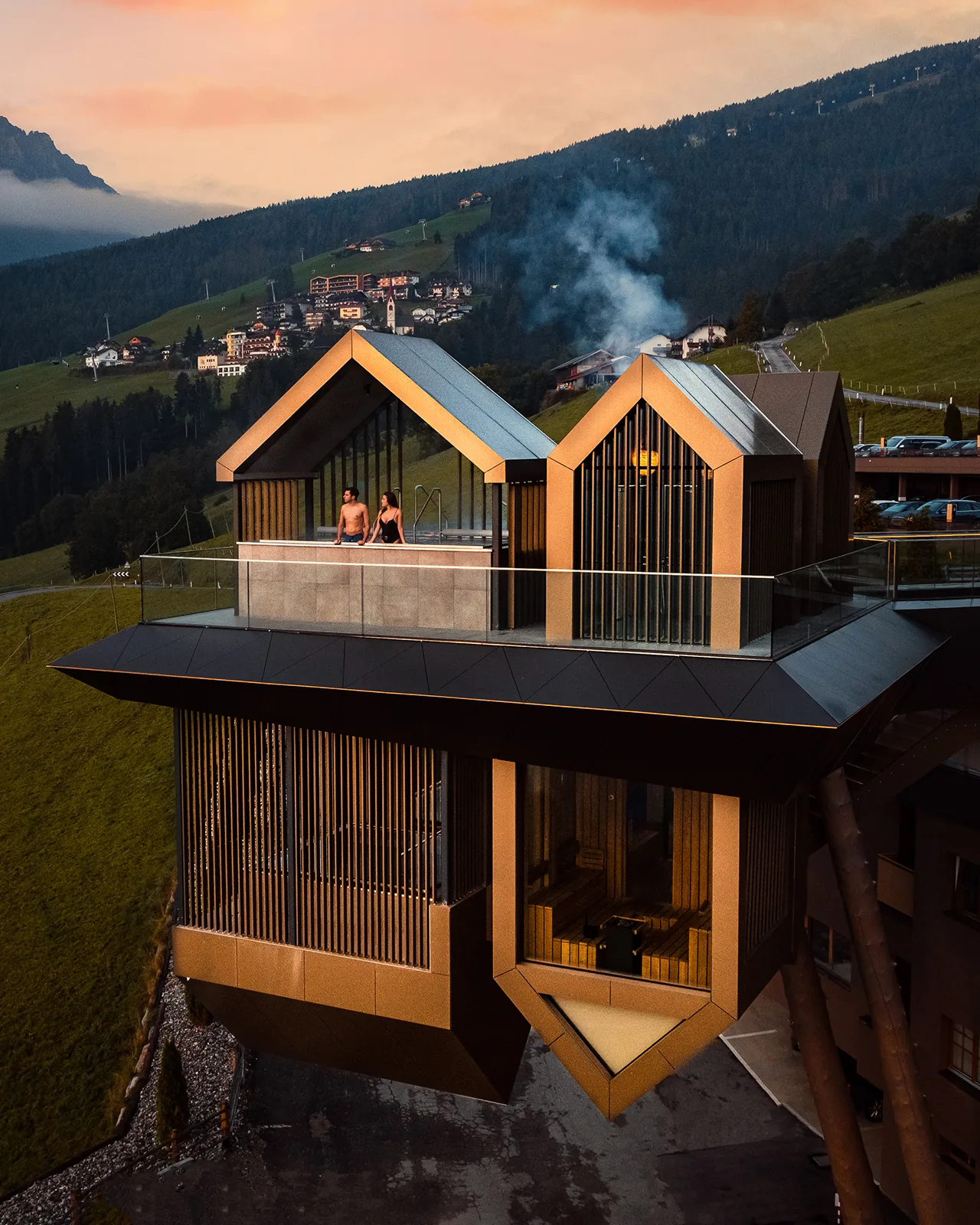 Hotel Hubertus: Manzaraya Açılan Spa Genişlemesi