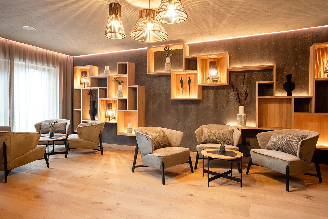 Hotel Hubertus: Manzaraya Açılan Spa Genişlemesi