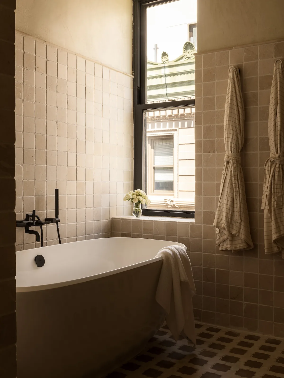 İki Penthouse Tek Ev: Lindye Galloway’in Ustaca Tasarımı