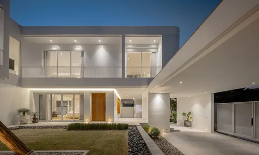 JNG House: BodinChapa Architects ile Sadelikte Derinlik