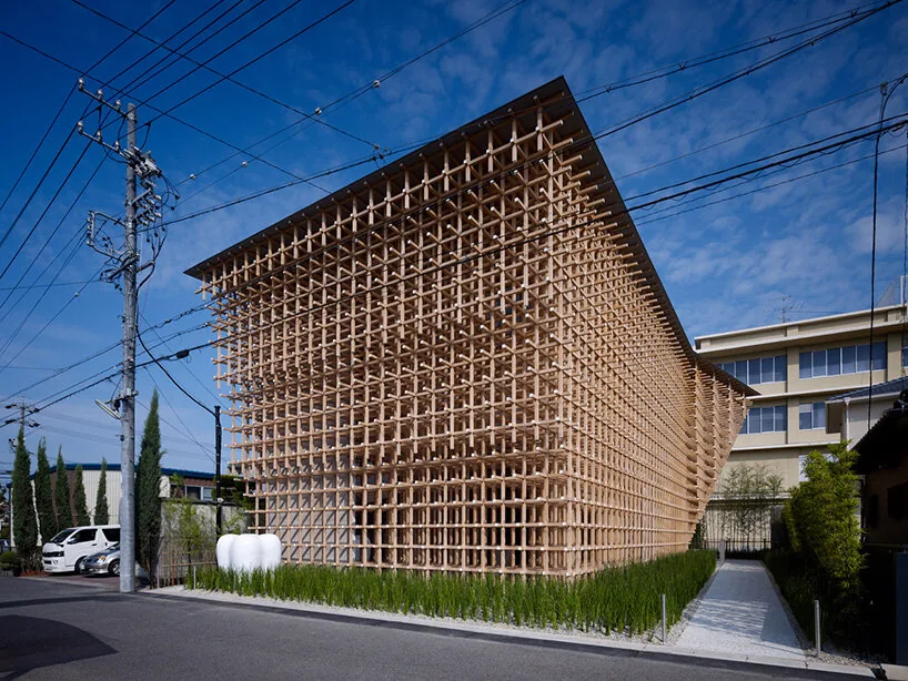 Kengo Kuma ile Söyleşi: Zanaatkarlık Mimaride Yer ile Bağ Kurmanın Anahtarı