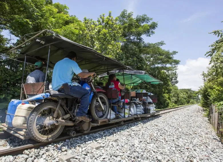 Motobalineras: Kolombiya'nın Raylardaki Motosiklet Çözümü