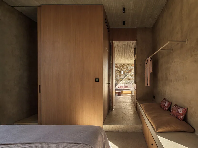 Kayalıklara Gömülü İnziva: MOLD Architects'ten PERMA