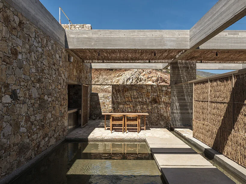 Kayalıklara Gömülü İnziva: MOLD Architects'ten PERMA