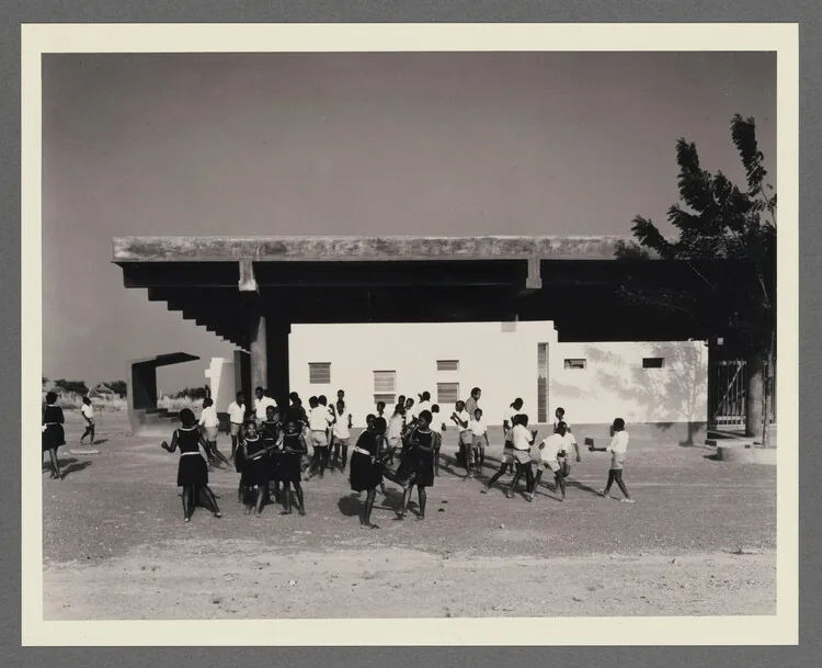Bağımsızlık Sonrası Batı Afrika Modernizmi: Kurtuluşun Mimarları