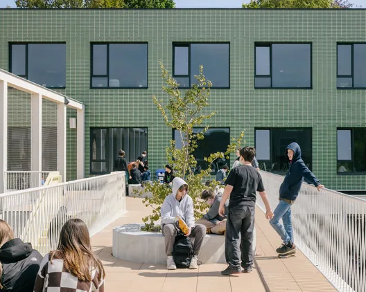 Otizm Dostu Okul: Hortus Conclusus'un Modern Yorumu