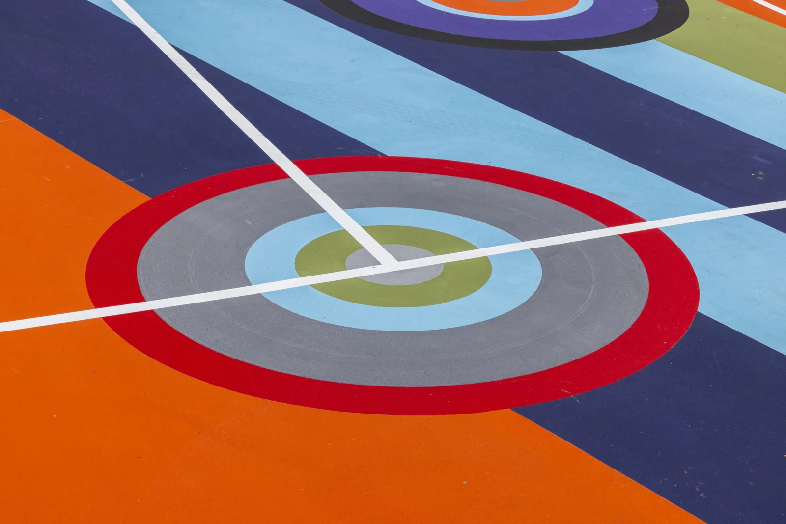 Pickleball Sahaları Sanata Dönüştü: Oynanabilir Geometri