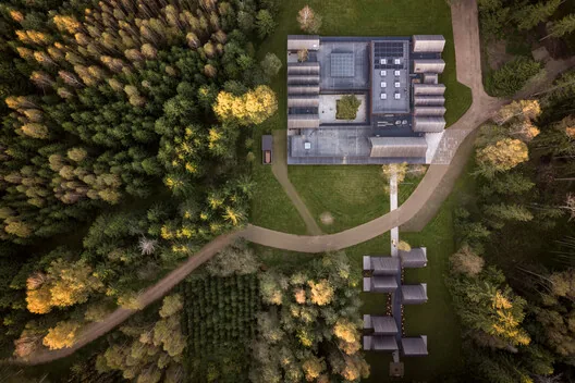 SANCTUM: Litvanya Ormanında Doğa Terapi Kaçamağı